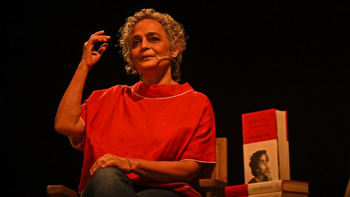 https://th-i.thgim.com/public/incoming/etkexd/article70065702.ece/alternates/LANDSCAPE_1200/10018_2_9_2025_22_12_59_2_ARUNDHATI_ROY_06.JPG