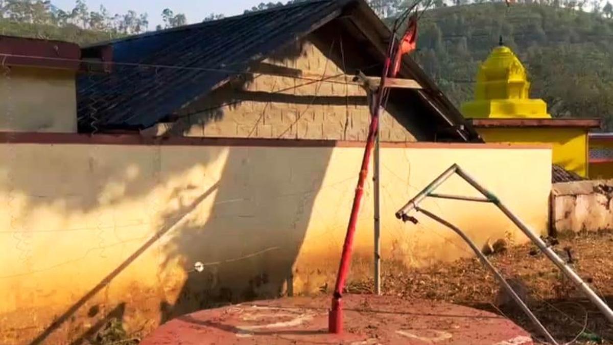 Wild tusker Chakkakompan destroys ration shop at Panniyar in Idukki