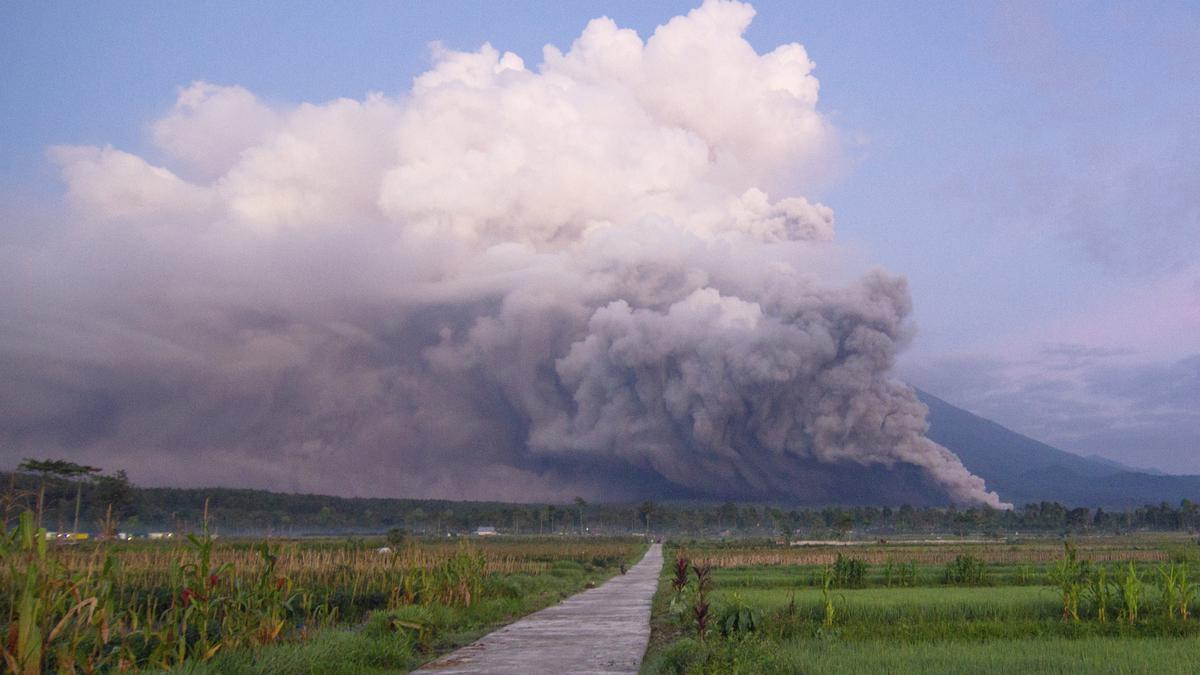 Indonesia’s Mount Semeru volcano erupts, top alert status triggered