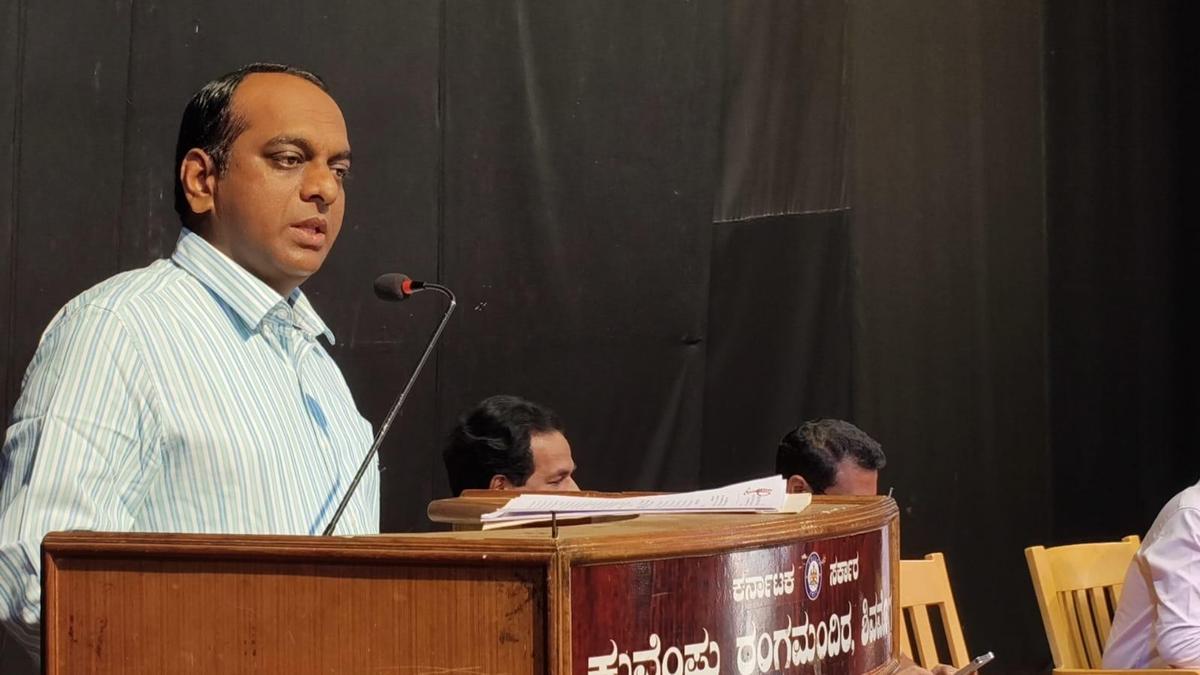 Shivamogga Deputy Commissioner asks officials to ensure SSLC exams are conducted smoothly