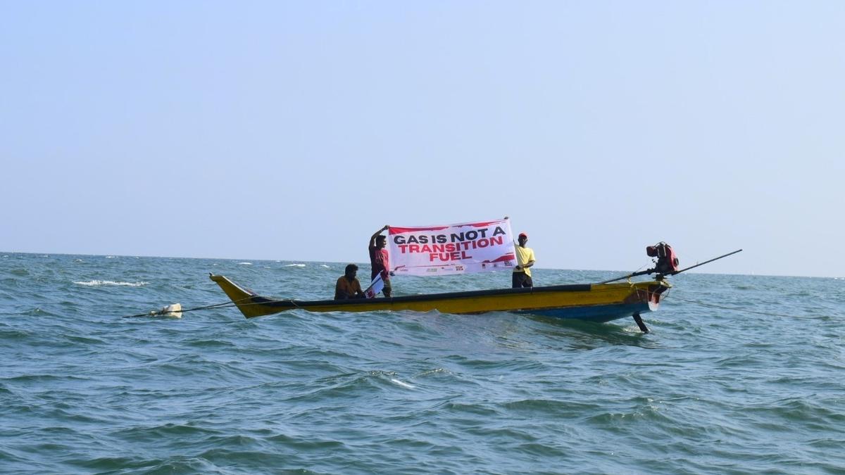 Protest held off Vizag coast against gas expansion