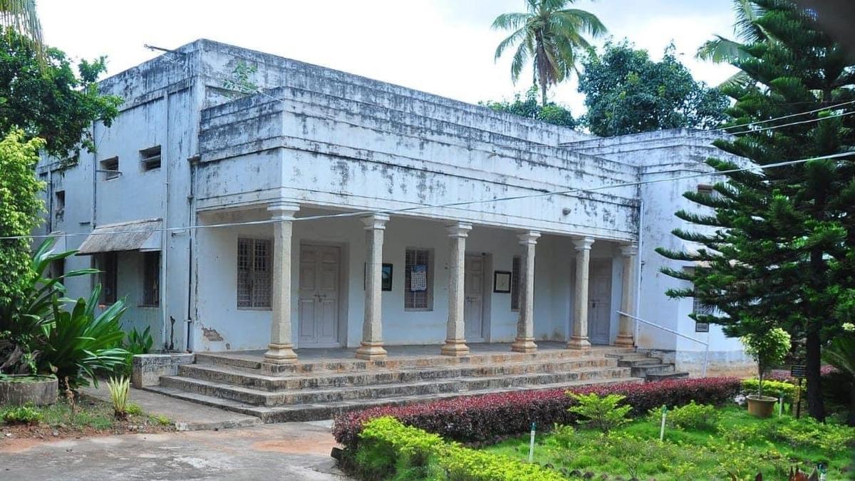 Delay in purchase of former Karnataka CM Nijalingappa&rsquo;s house to convert it into a memorial in Chitradurga, family members decide against selling it to government