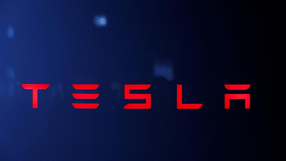 U.S. ends probe into Tesla remote driving feature after software updates