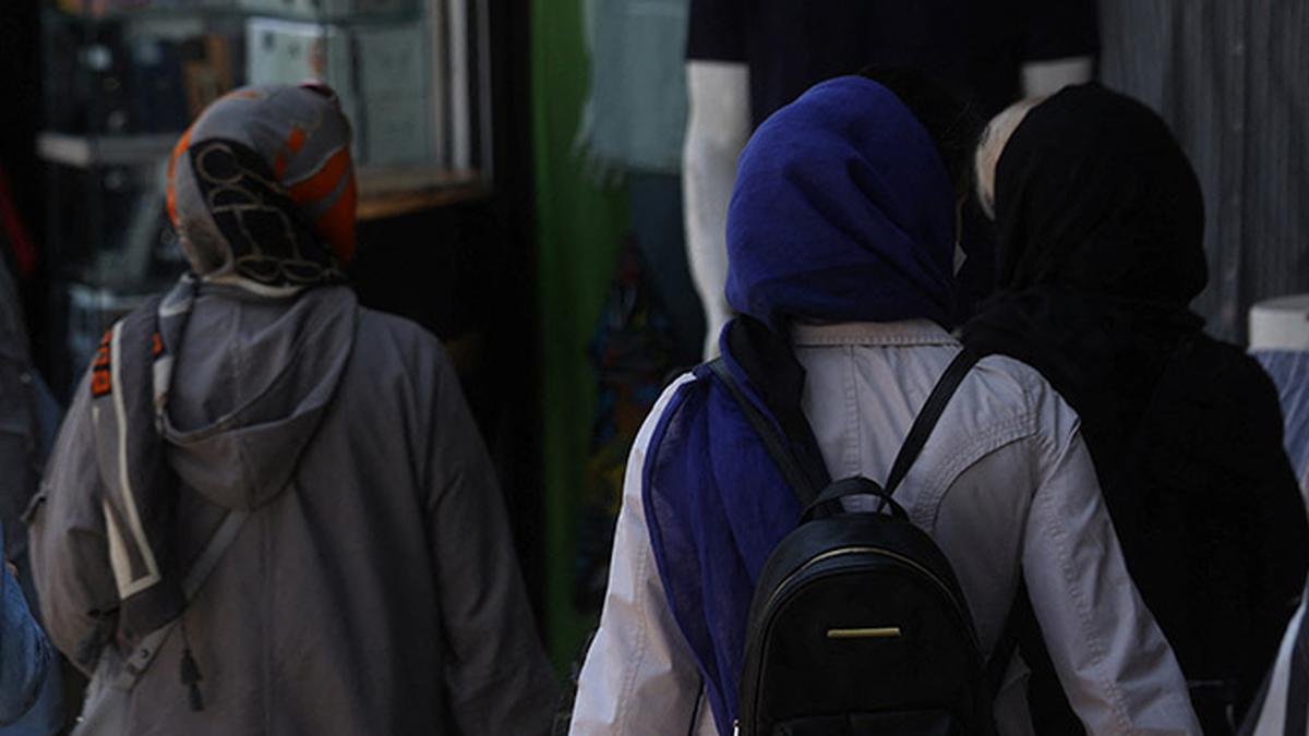 YouTube singer arrested in Iran after performing an online concert while not wearing a hijab