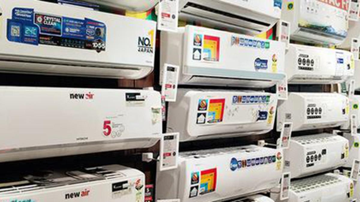 Govt working on draft framework to standardise default temperatures of air conditioners: Union Power Minister Manohar Lal