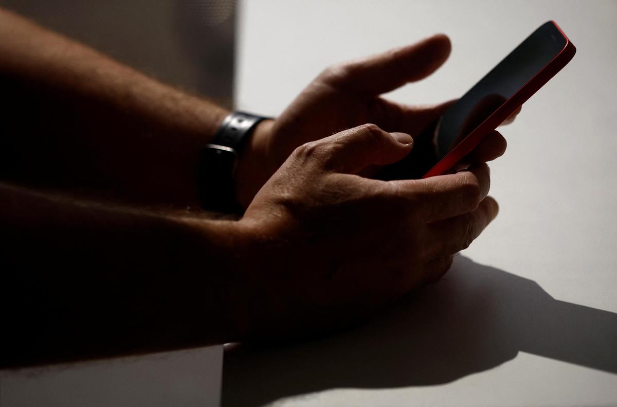 thehindu.com - Reuters - India drops proposal to mandate national ID app Aadhaar on smartphones after pushback