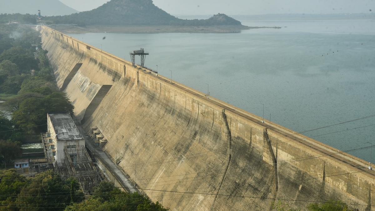 Water level in Mettur dam stands at 108.90 feet
