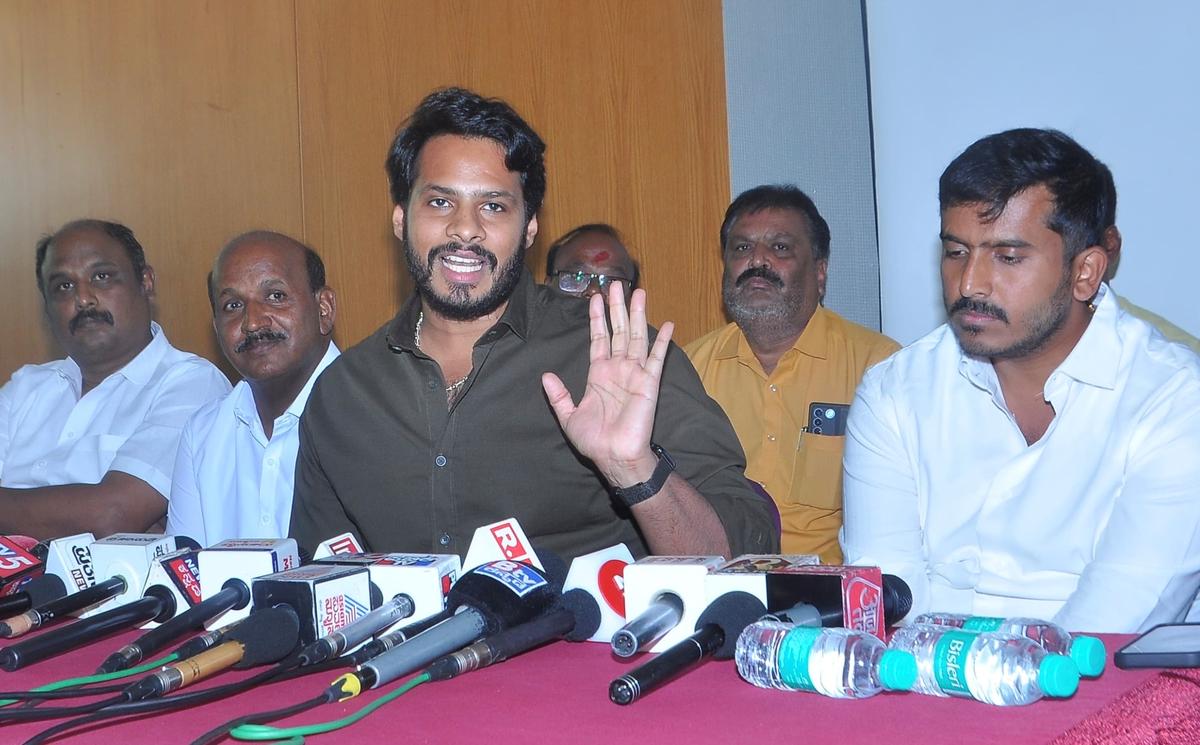 Decision on BJP-JD(S) alliance for local body polls will be taken by State,  national leaders, says Nikhil Kumaraswamy - The Hindu