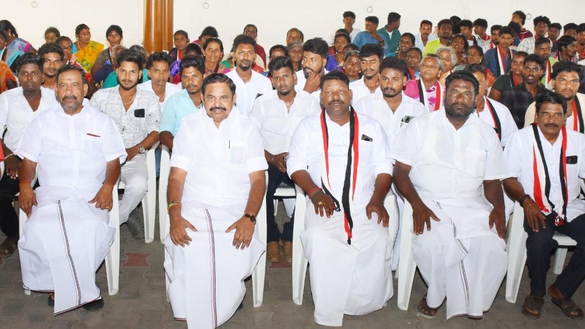 Stalin inspecting Amma Unavagams as people are upset over their poor upkeep, says Palaniswami