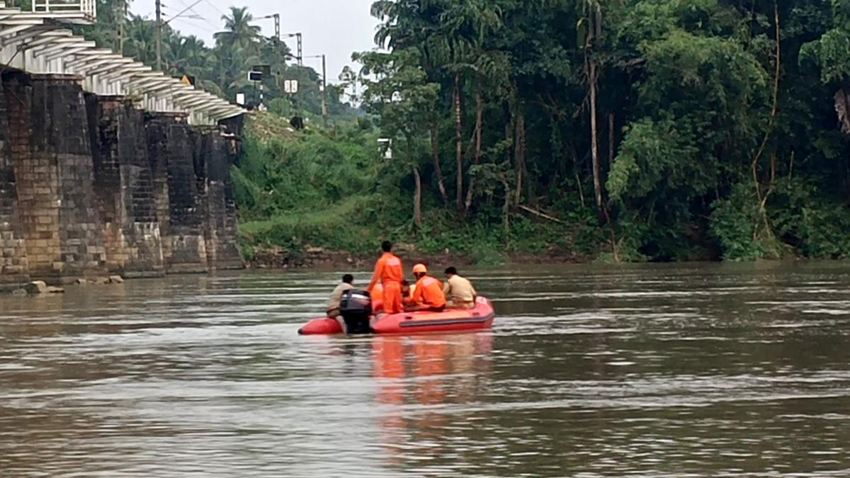 Train mows down three T.N. workers on bridge in Kerala; one missing