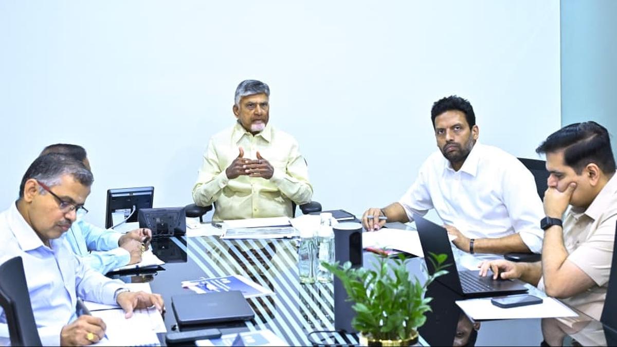 Organise CII Partnership Summit in Vizag on the lines of WEF meet in Davos, A.P. CM Chandrababu Naidu tells officials