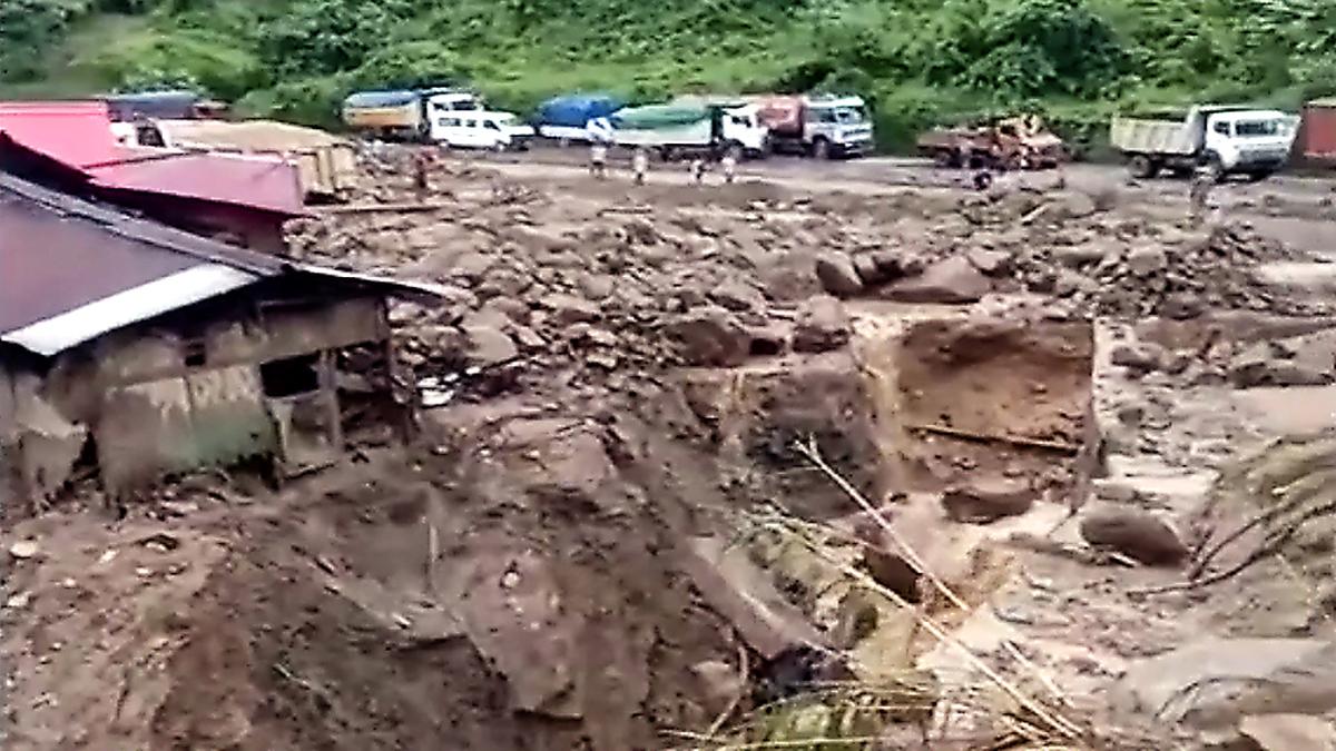 Nagaland CM Neiphiu Rio visits landslide-hit areas