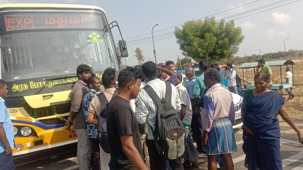 Commuters protest over lack of buses at Solar bus stand in Erode