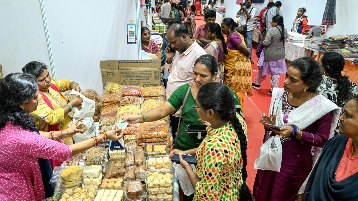 SARAS DWCRA exhibition begins in city