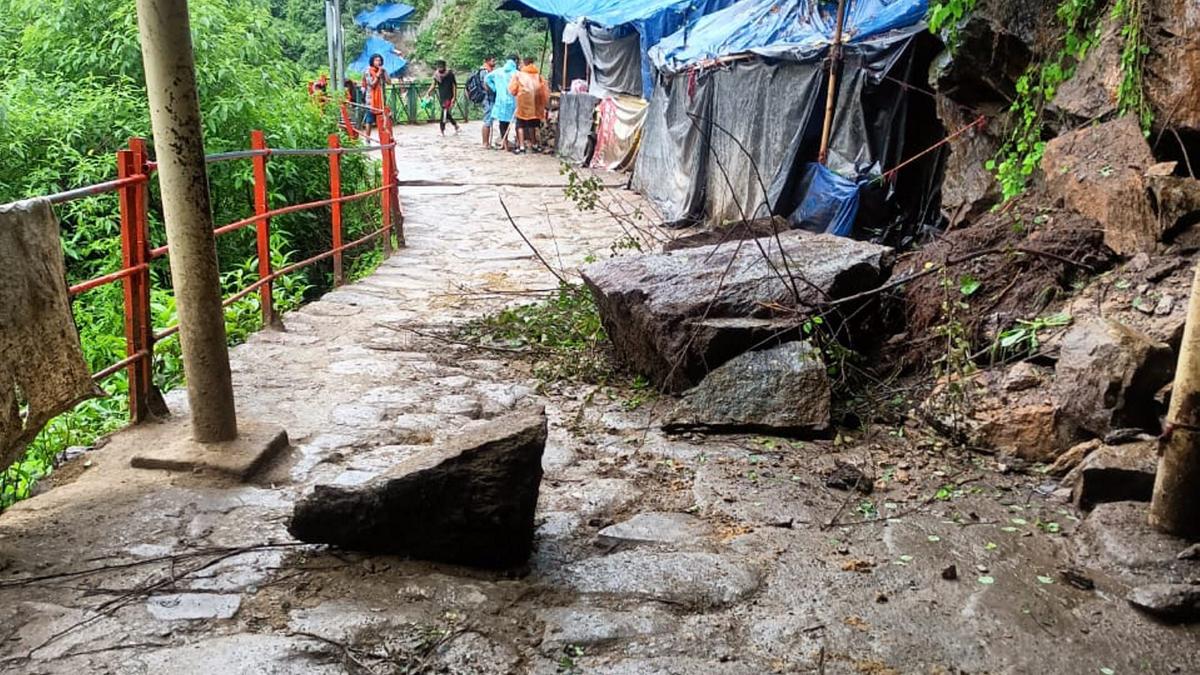 Uttarakhand: 3 killed in landslide on Kedarnath trekking route