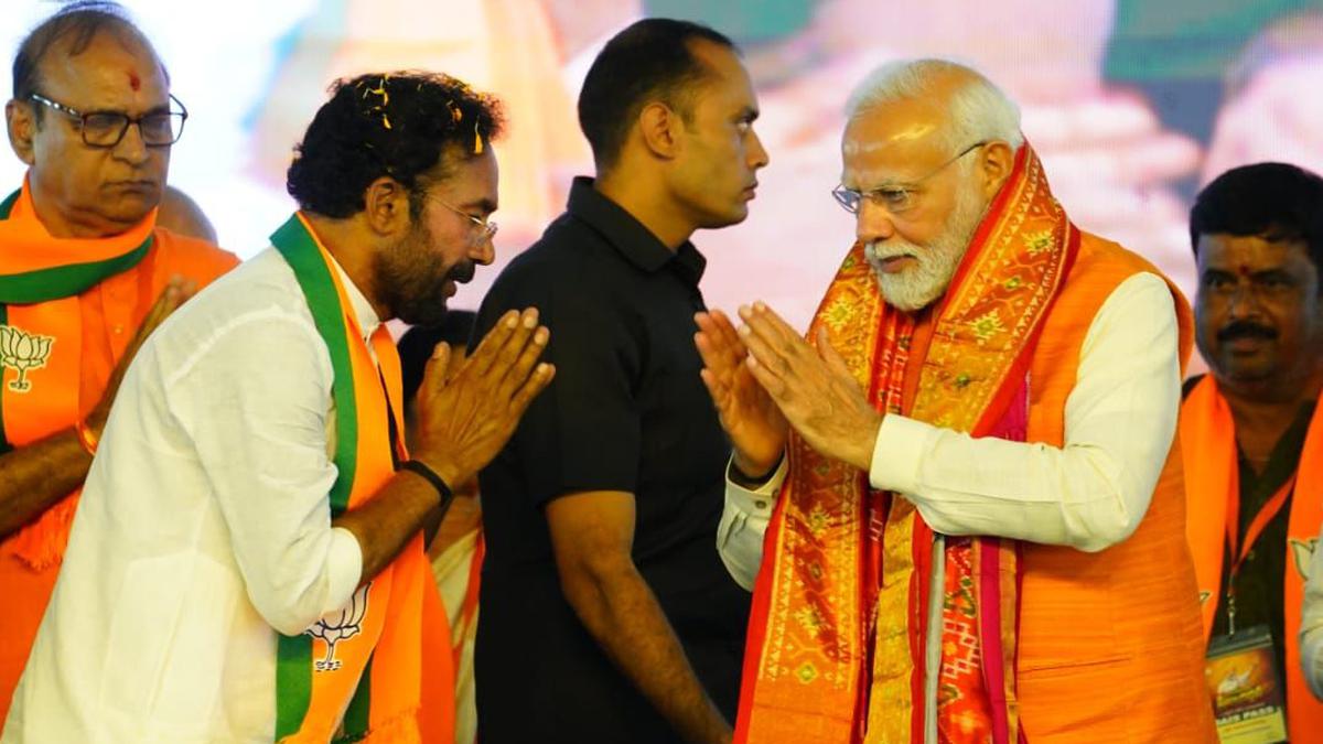 Two family-run parties halting Telangana’s progress: Modi