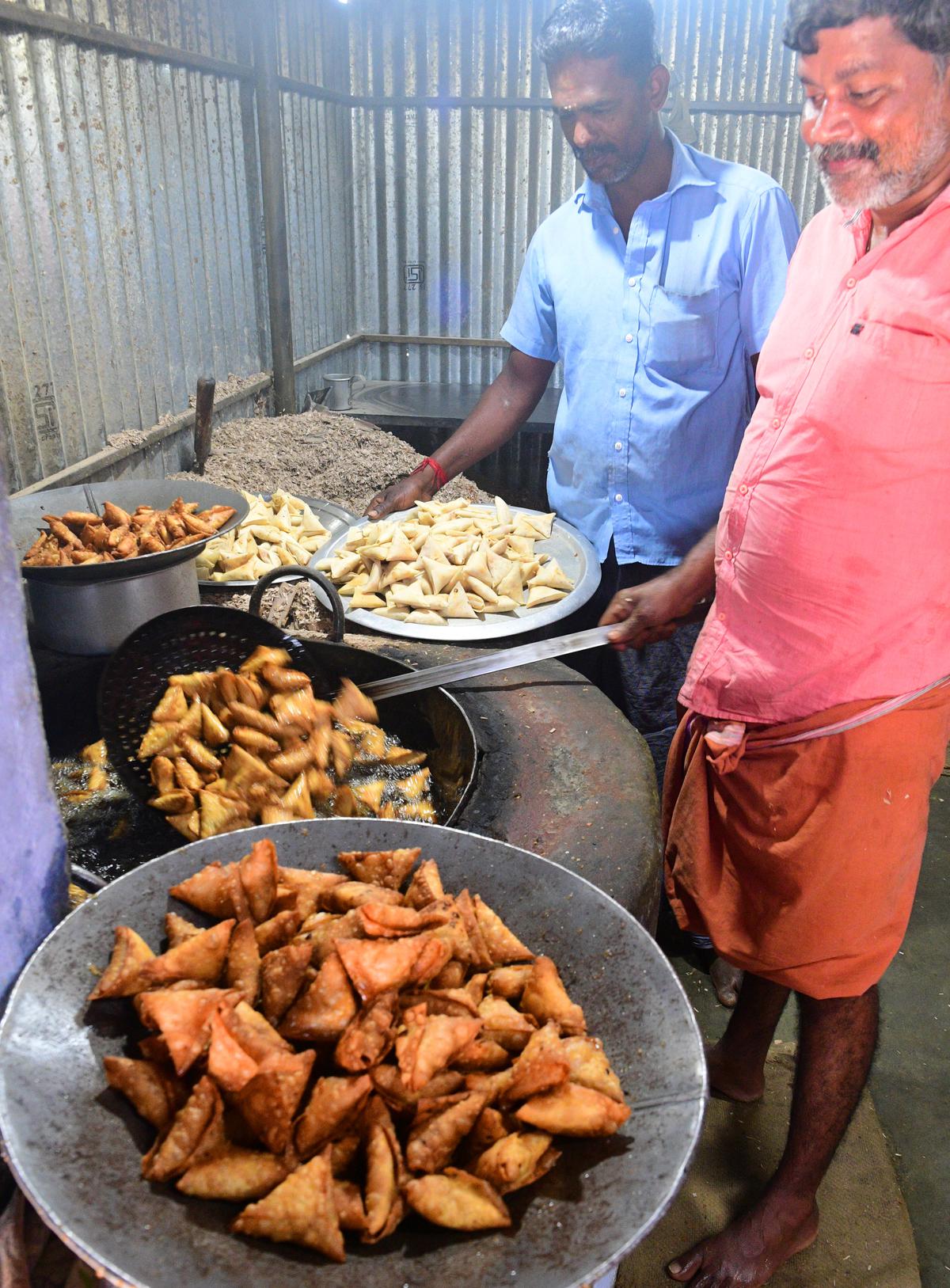 Blooming onion - Blooming Onion Cutter Manufacturer from Coimbatore