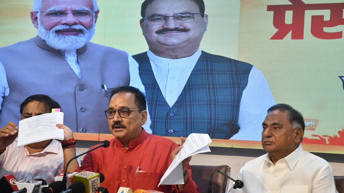 Govt. &lsquo;neglect&rsquo; in installing panic button: Delhi BJP chief writes to L-G