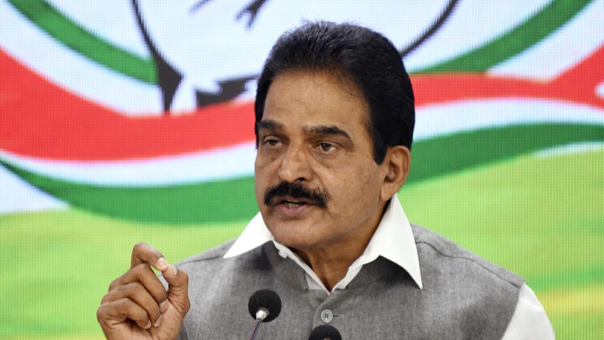 ED raids in Chhattisgarh | Venugopal says Congress not scared; party workers protest in Raipur