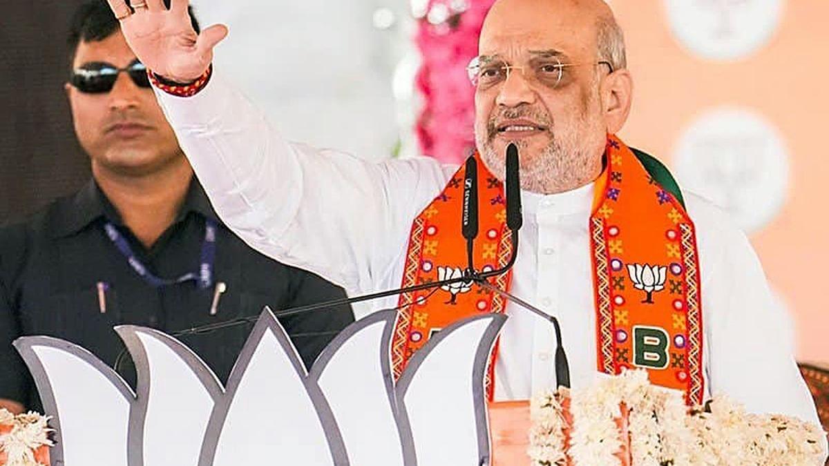 Amit Shah hits out at Samajwadi Party in Uttar Pradesh, says choice between 'those who opened fire at karsevaks and those who built Ram temple'