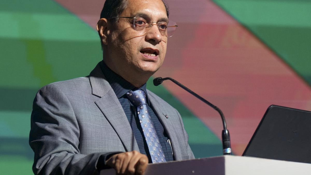 MFs should exercise caution while investing in microcap companies: SEBI chief