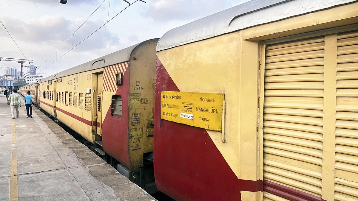 Patrons urge Railway Ministry to eliminate operational delays for Bengaluru-Mysuru-Mangaluru-Murdeshwar Express