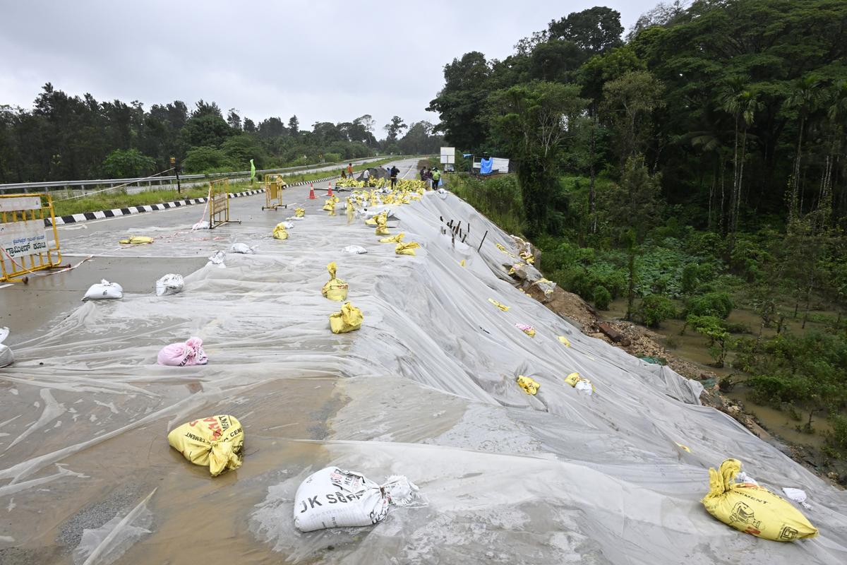 Traffic movement was severely affected following the landslip near Doddathappale village on Mangaluru-Bengaluru National Highway 75, in Hassan district.