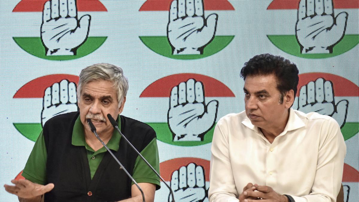 Those guilty of graft must be prosecuted: Congress on CAG reports