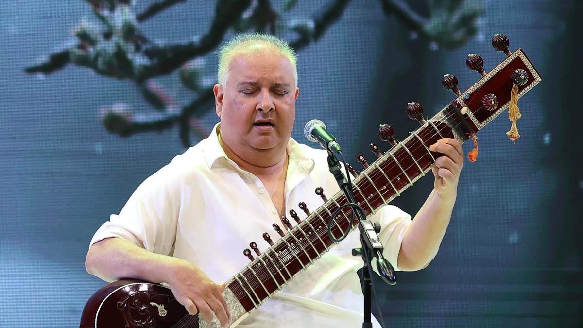 Ustad Shujaat Khan and Pt. Venkatesh Kumar to perform at Teen Prahar in Bengaluru