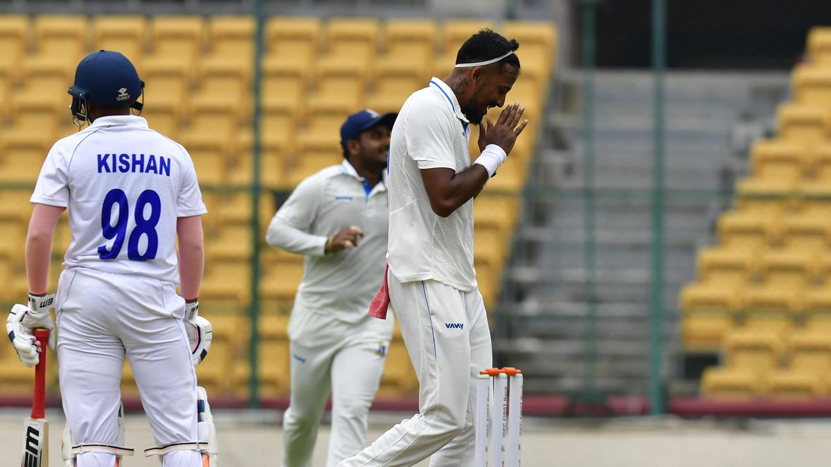 Ranji Trophy | Pacers put Bengal in driver’s seat against Karnataka