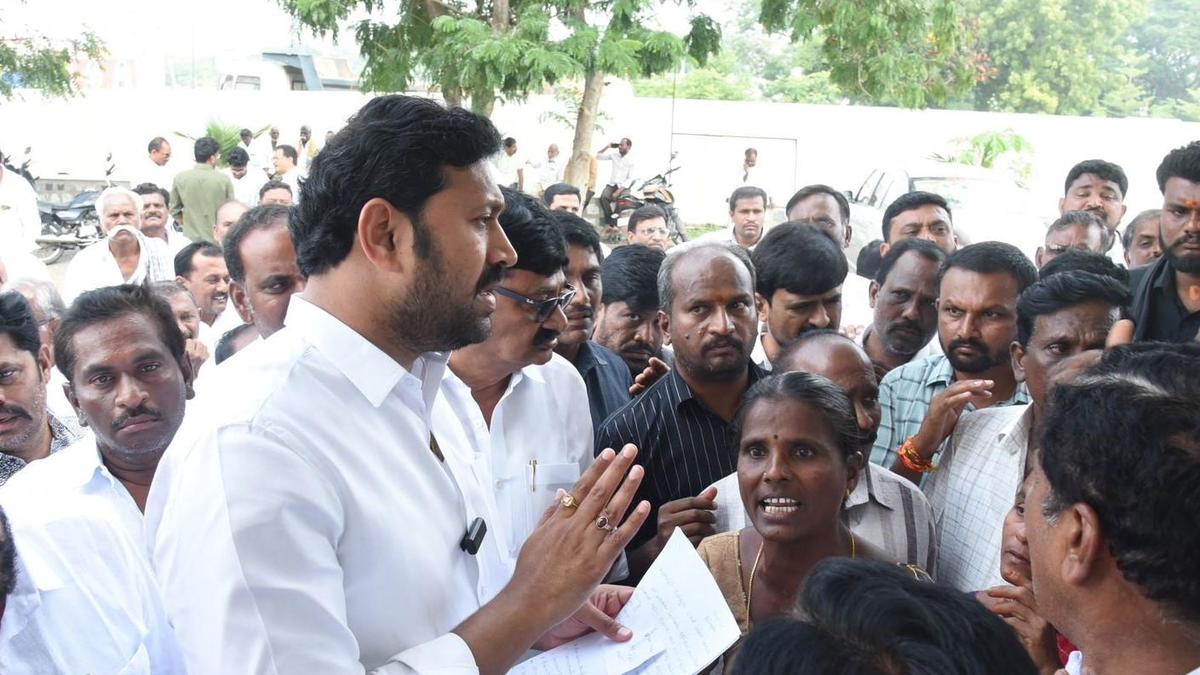 Kadapa MP seeks justice for ‘cheated’ farmers