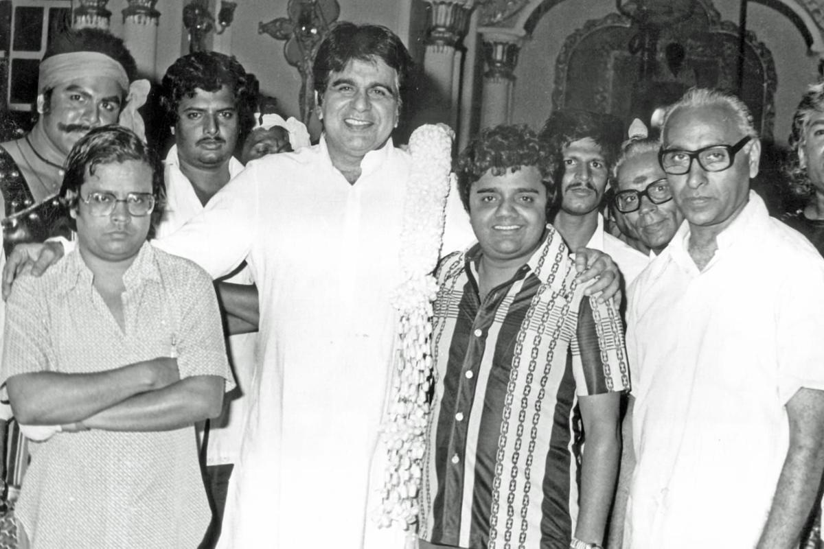 Dilip Kumar when he visited the sets of Guru Shishyaru