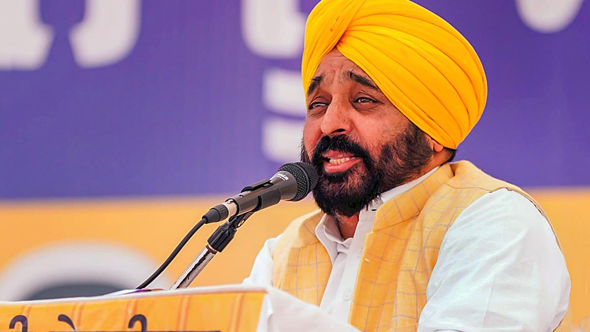 Youth returning to Punjab from abroad, says CM; Akalis rubbish claim