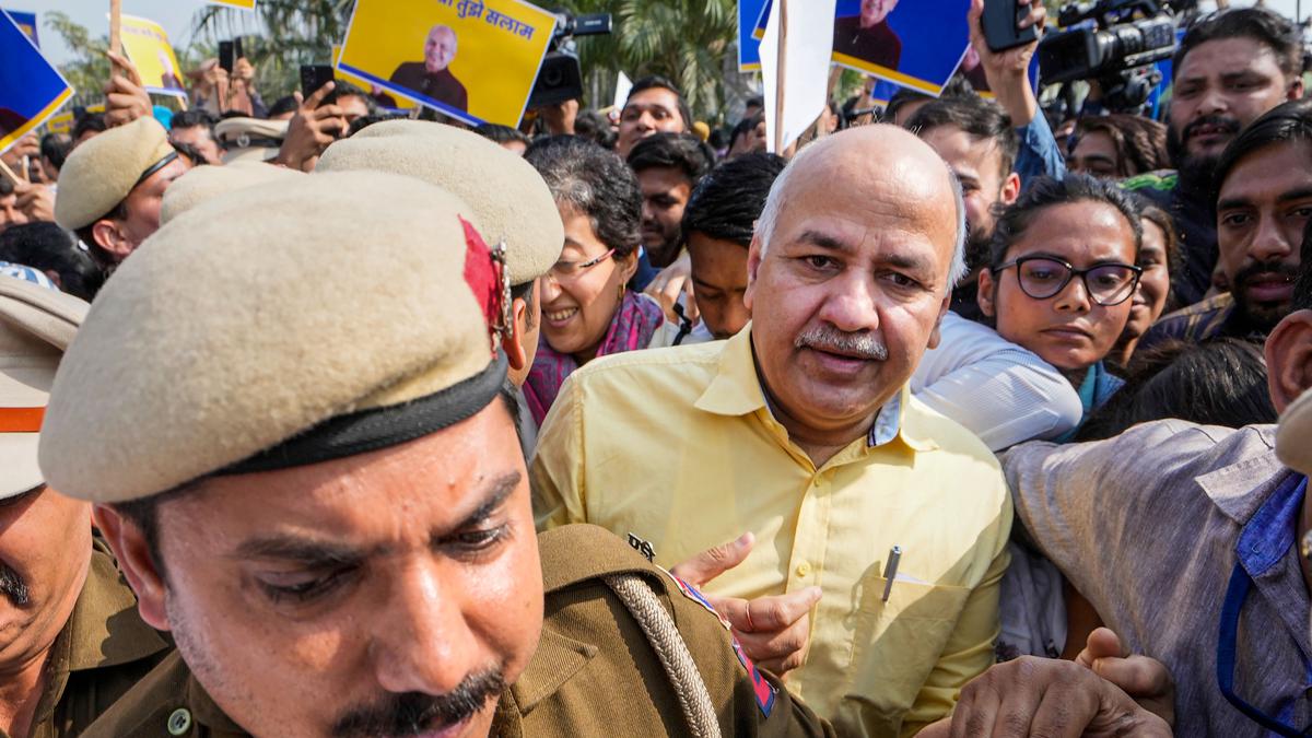 Delhi excise policy case | CBI arrests Manish Sisodia after questioning him for 8 hours