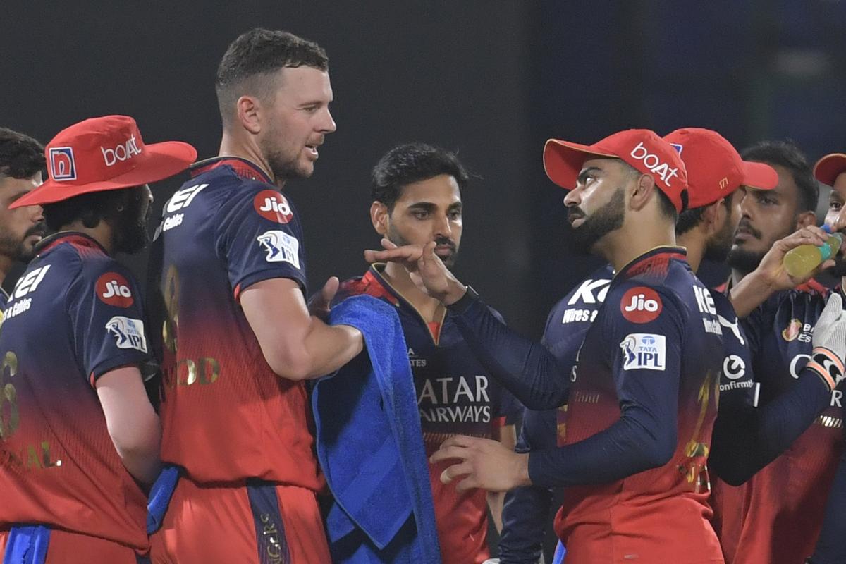 Royal Challengers Bengaluru will be expecting Josh Hazlewood to be available to play in Qualifier 1 against Punjab Kings. Royal Challengers Bengaluru will be expecting Josh Hazlewood to be available to play in Qualifier 1 against Punjab Kings.