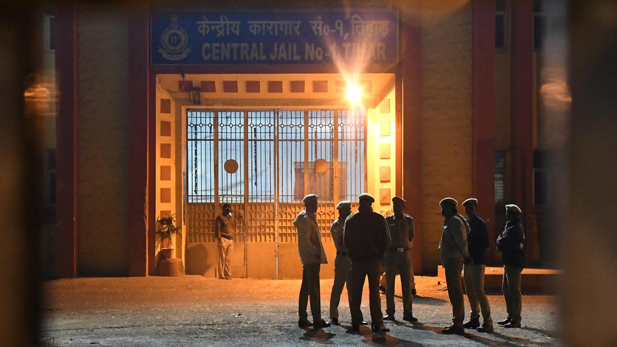 Home Ministry asks States to use tracking devices on prison inmates released on parole or leave 