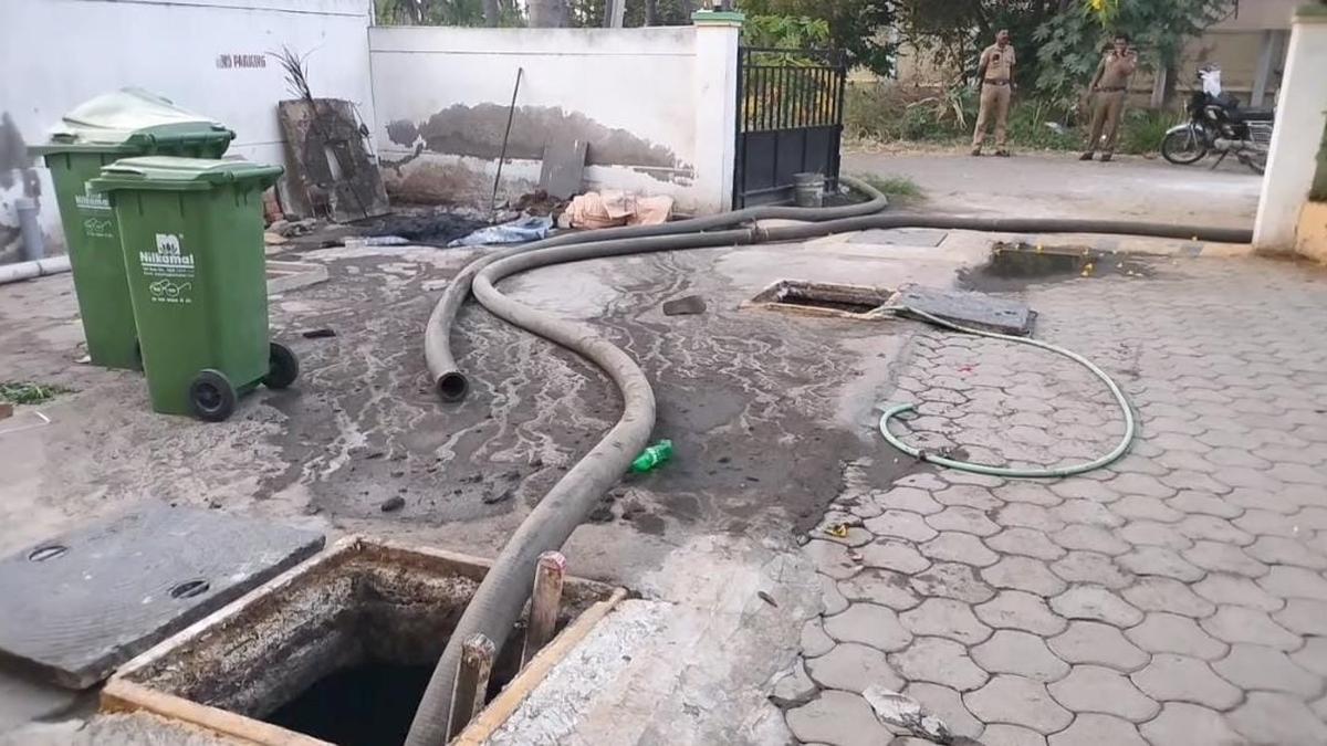 Man dies of asphyxiation while cleaning apartment’s septic tank in Coimbatore