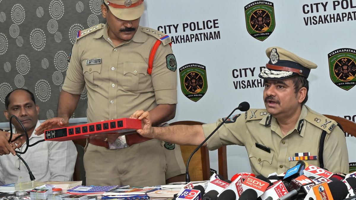 Police bust cyber scam racket, five arrested