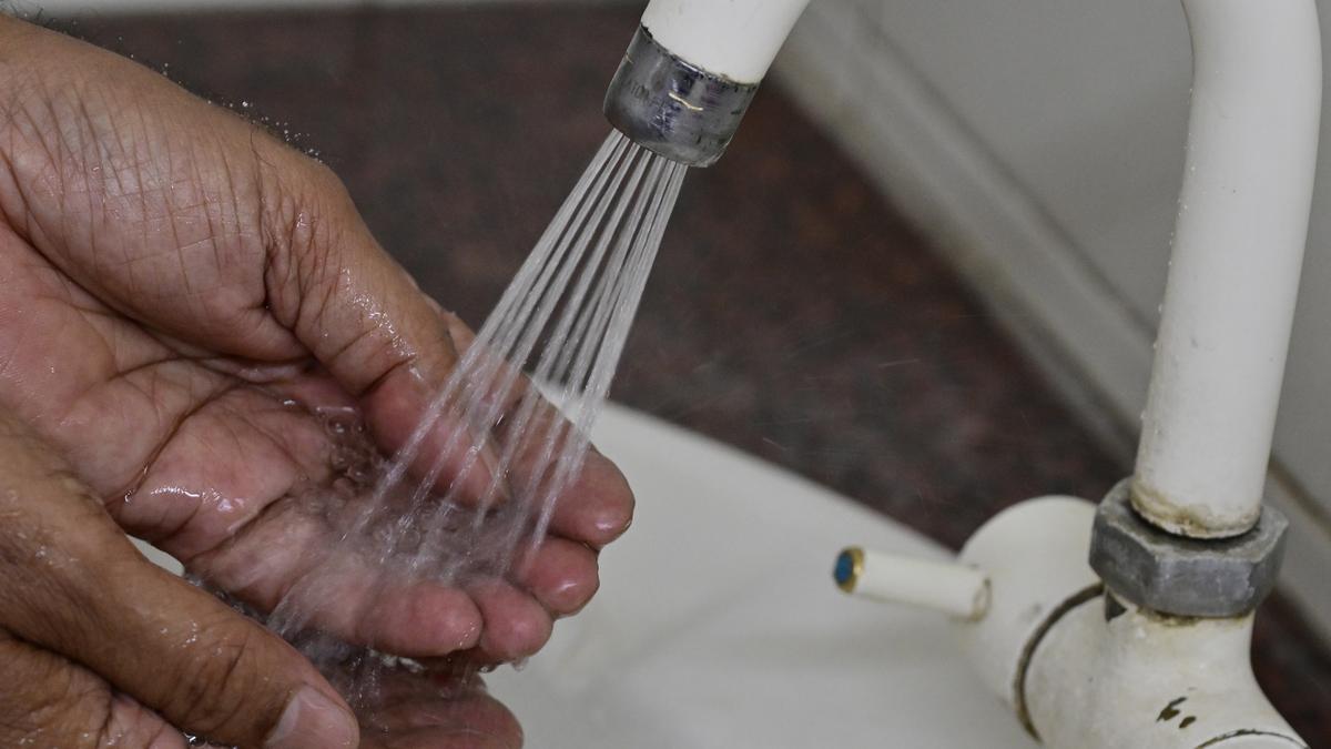 Several fall ill in Noida housing society, residents suspect water contamination