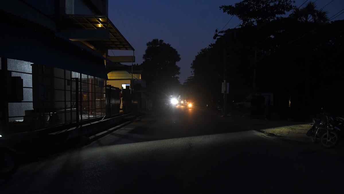 Police asked to strengthen patrolling in Thattanchavady Industrial Estate