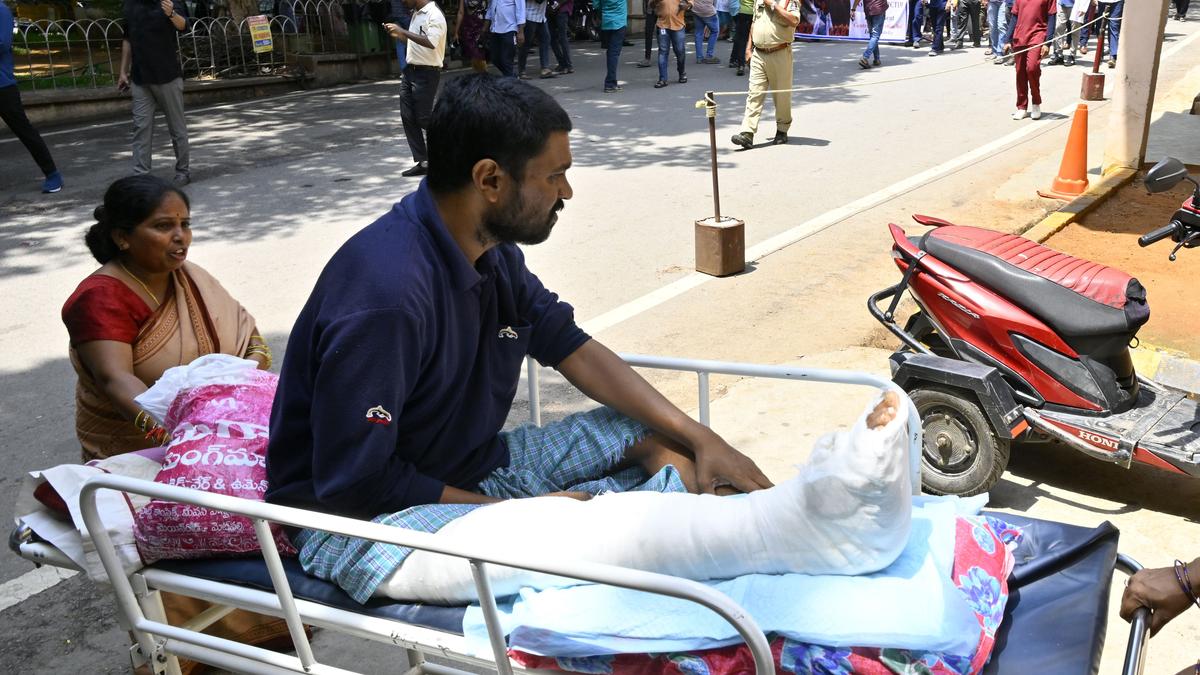 Doctors protest shuts down medical services in Hyderabad