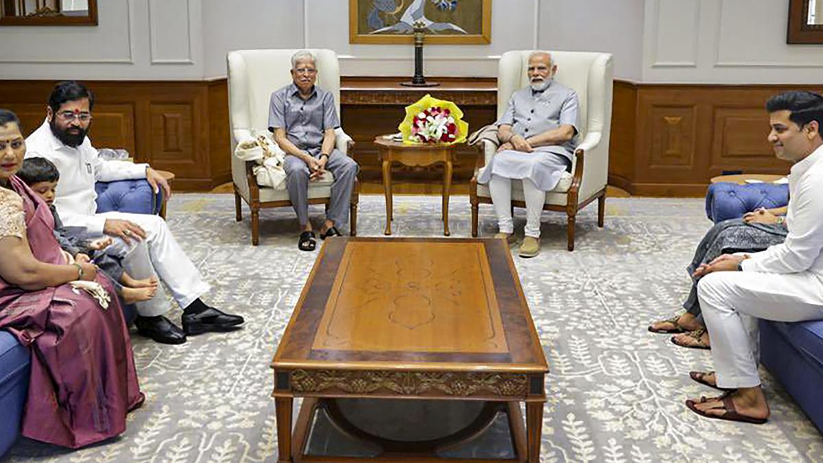 Eknath Shinde and family meet PM Modi in Delhi - The Hindu