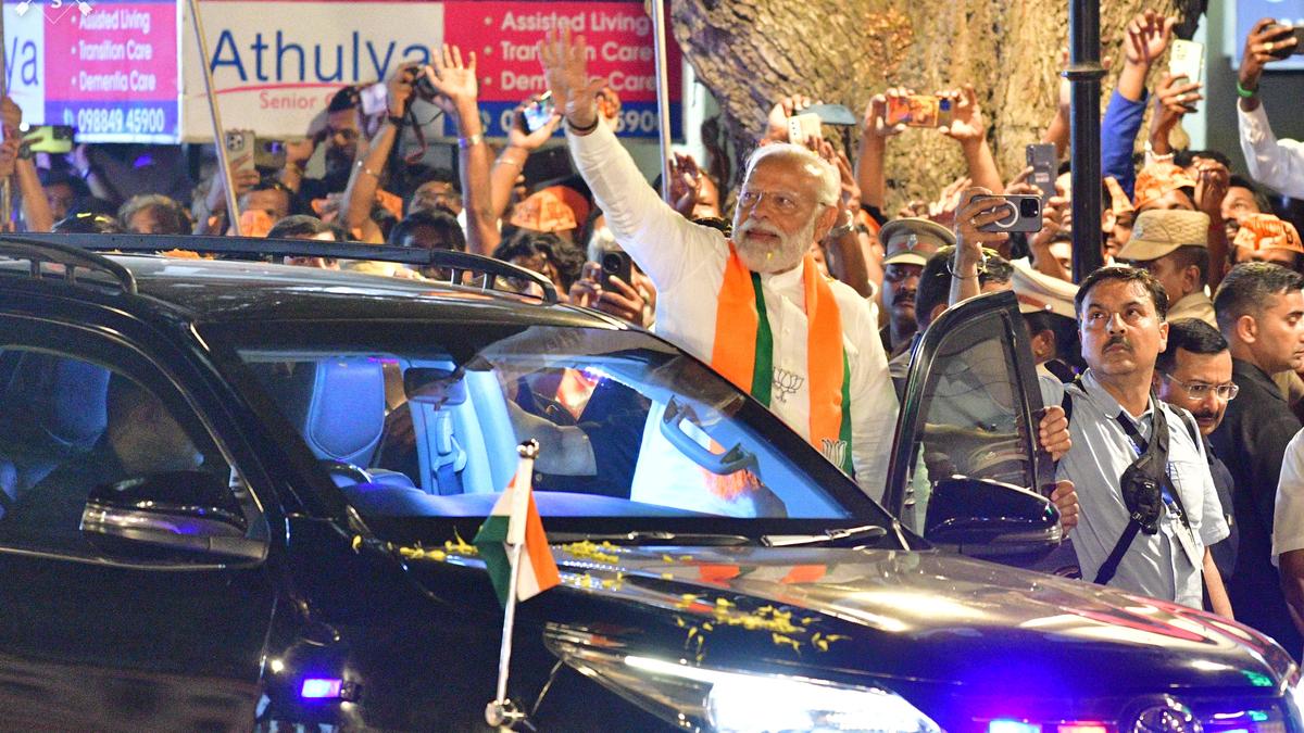 Modi undertakes roadshow, pays homage to 1998 blast victims in Coimbatore