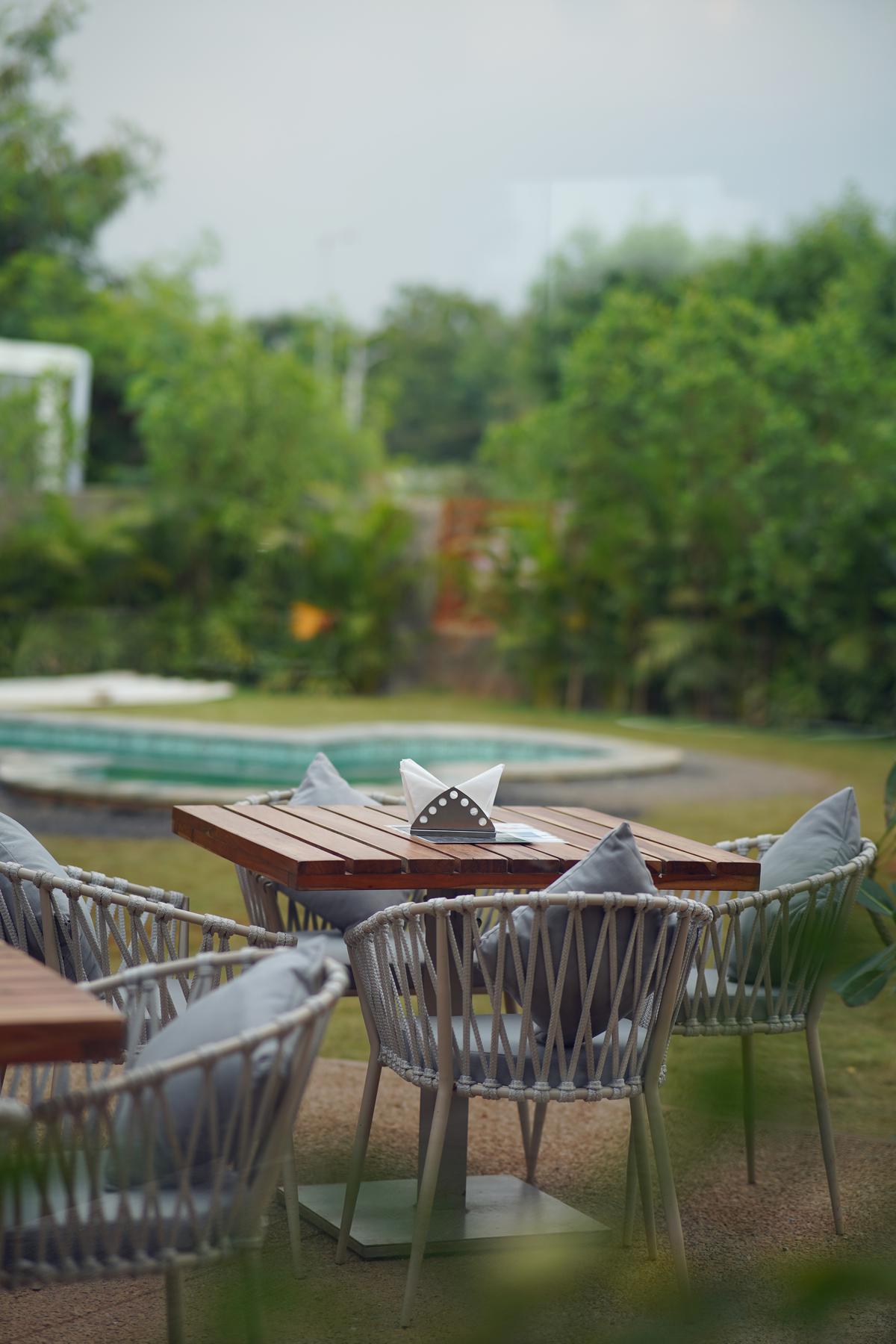 outdoor seating area at Felica