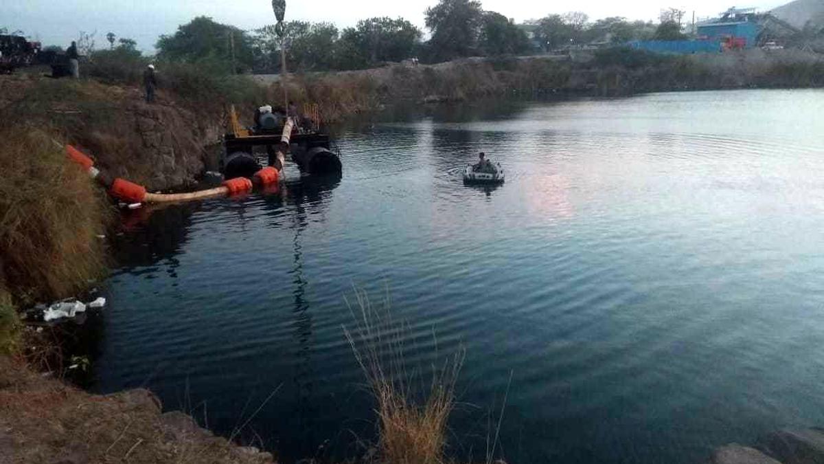 WRD removes commercial encroachments in Erumaiyur tank near Tambaram