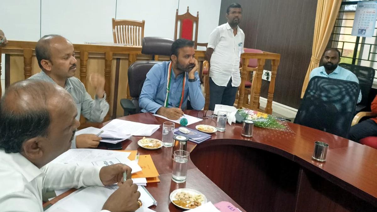 Karnataka farmers to get ownership rights in three taluks: Lad