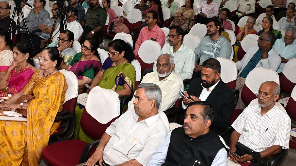 Doctors for introduction of Kannada as a language in MBBS courses