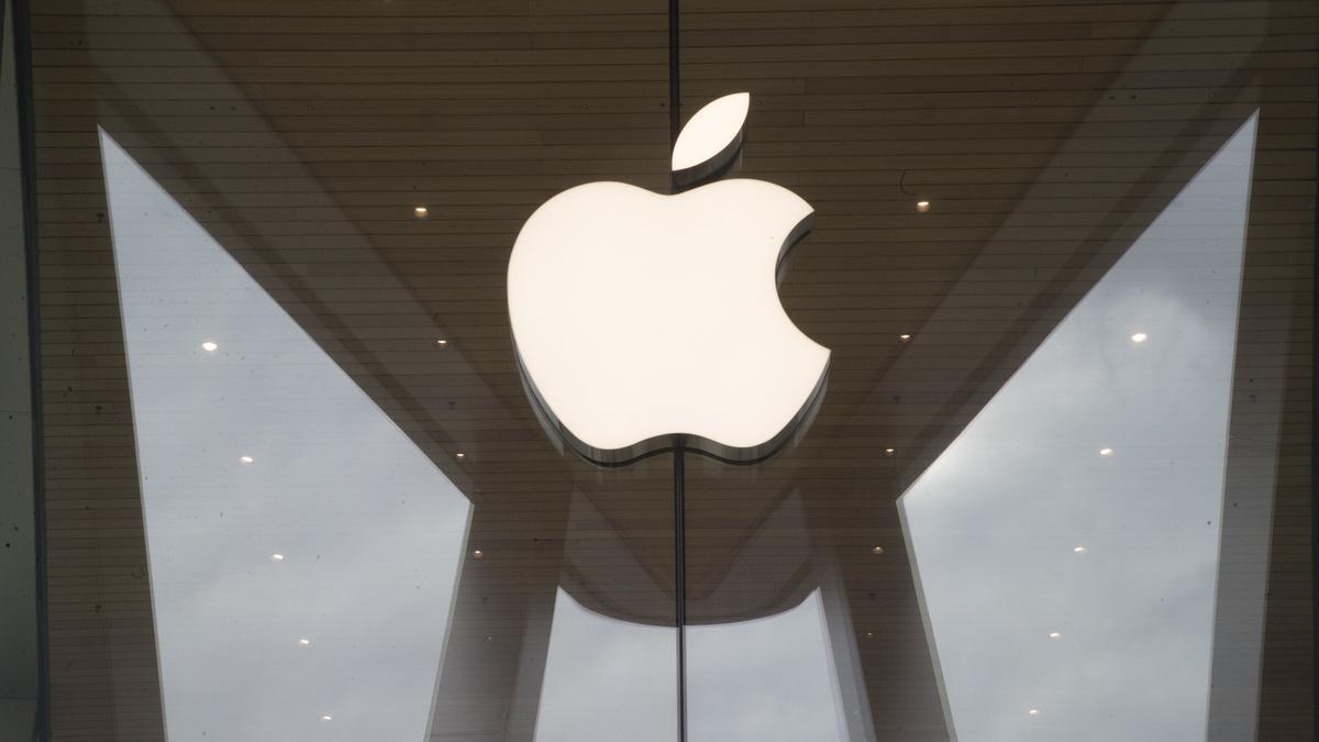 Apple executives held internal talks about buying Perplexity: Report
