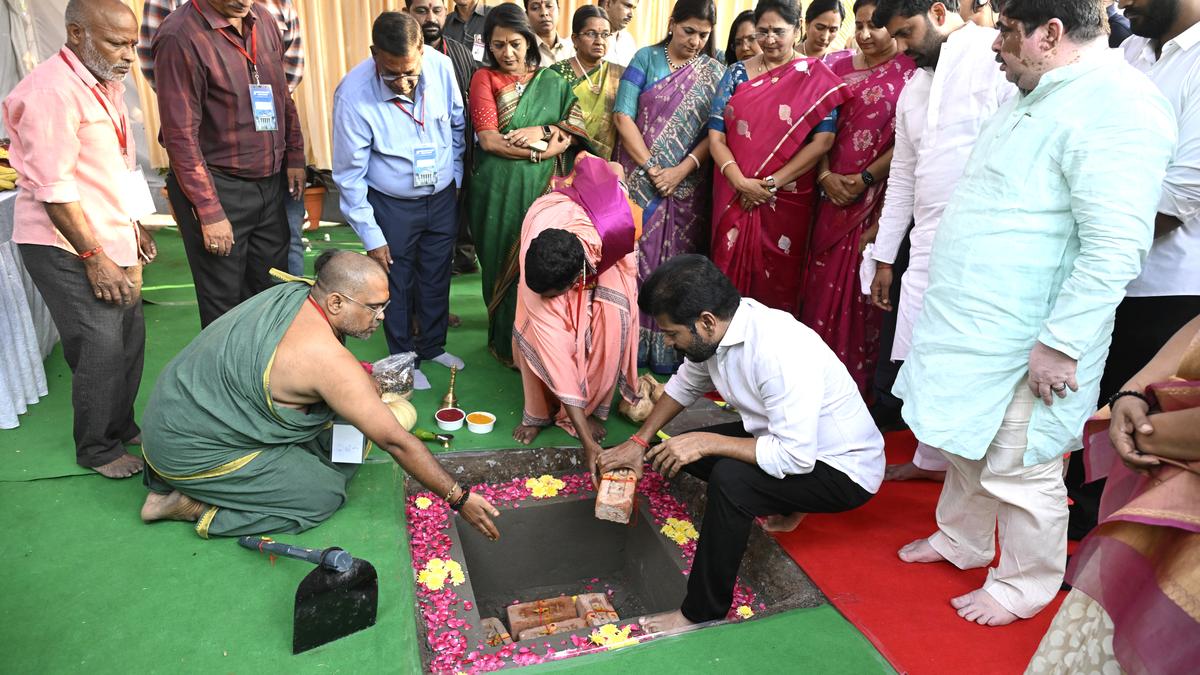 Compete with Harvard and Stanford, Revanth tells students of Chakali Ilamma varsity