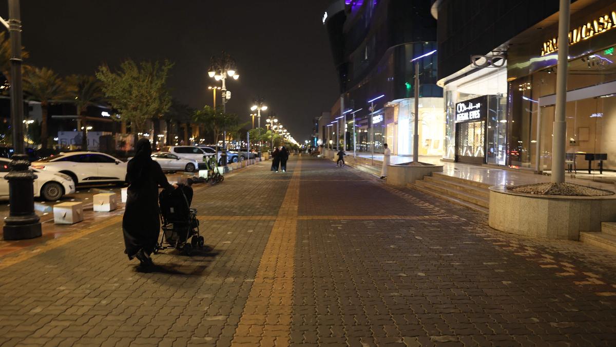 ईरान-इज़राइल युद्ध लाइव: सऊदी अरब ने ईरान के सैन्य अताशे को निष्कासित किया ईरान-इज़राइल युद्ध लाइव: सऊदी अरब ने ईरान के सैन्य अताशे को निष्कासित किया